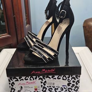 NIB Anne Michelle Black Perton 86 Heels Size 5.5